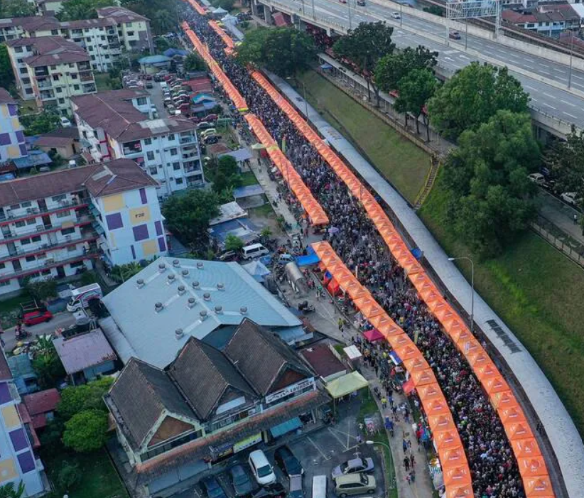 Bazaar Ramadan Wangsa Maju: Bazaar Terpanjang di Malaysia